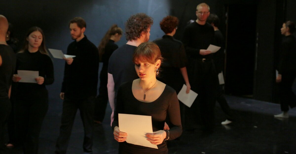 Groupe d'étudiant-e-s de l'école supérieure de théâtre Arts en Scène